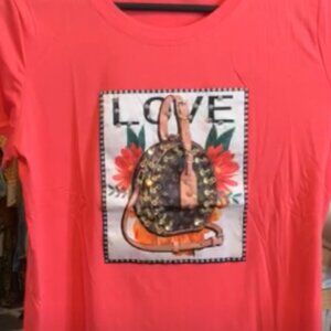 MOMS BEAUTIFUL TOP